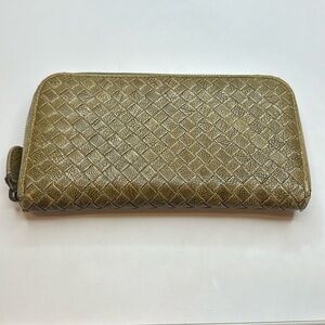 11025 Bottega Veneta